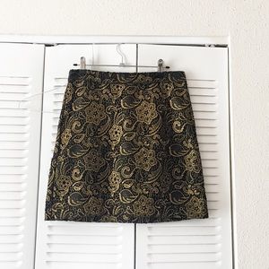 BANANA REPUBLIC HERITAGE Gold Crochet Lace Black